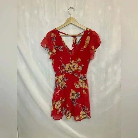 Trixxi dress - Picture 1 of 3